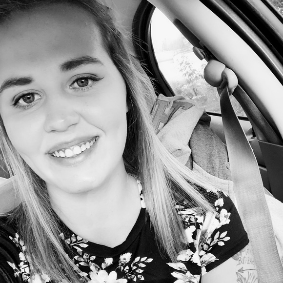 Meet your Posher, Joyce - Picture 1 of 1